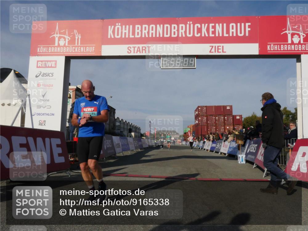 03.10.2025 - Köhlbrandbrückenlauf Matties Gatica Varas http://msf.ph/oto/9165338 03.10.2025 09:58:06 Ziel 1027, 1114, 1210, 1251, 2815 meine-sportfotos.de