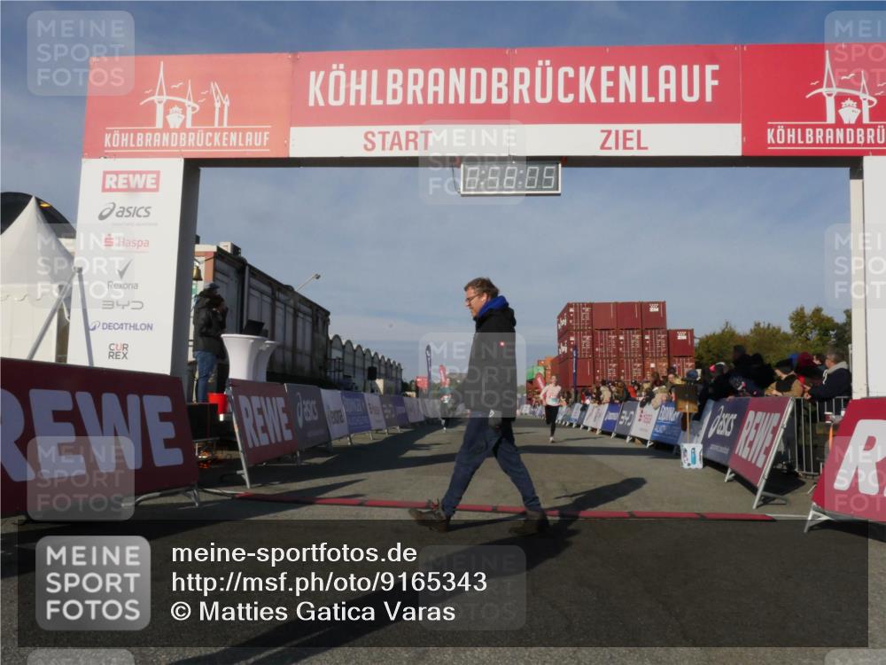 03.10.2025 - Köhlbrandbrückenlauf Matties Gatica Varas http://msf.ph/oto/9165343 03.10.2025 09:58:07 Ziel 1027, 1114, 1167, 1210, 1251, 2815 meine-sportfotos.de