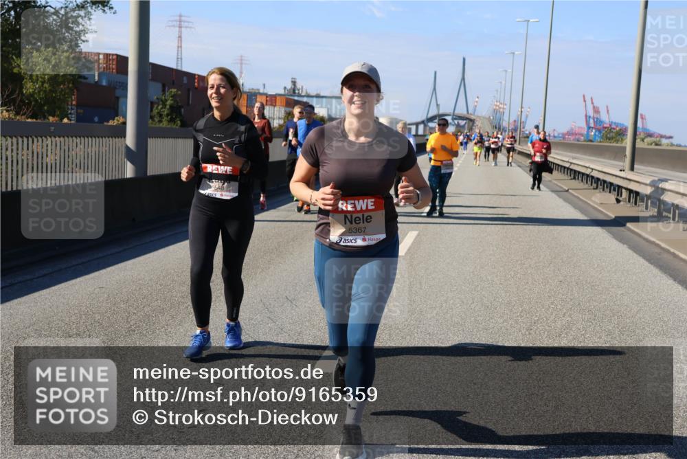 03.10.2025 - Köhlbrandbrückenlauf Strokosch-Dieckow http://msf.ph/oto/9165359 03.10.2025 13:14:18 Position 3 6548, 5367 meine-sportfotos.de