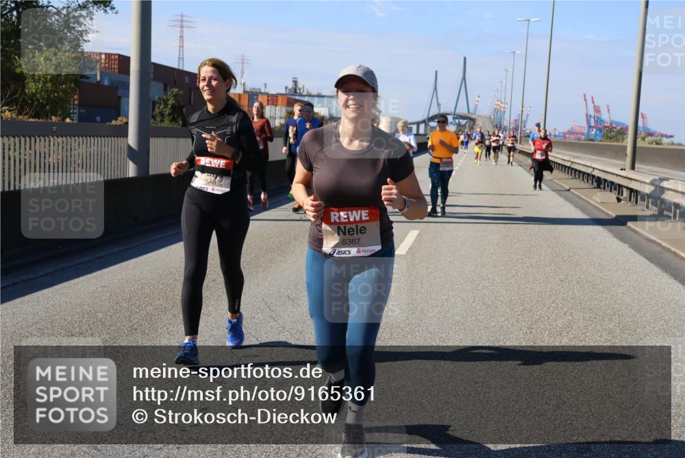 03.10.2025 - Köhlbrandbrückenlauf Strokosch-Dieckow http://msf.ph/oto/9165361 03.10.2025 13:14:18 Position 3 5367 meine-sportfotos.de