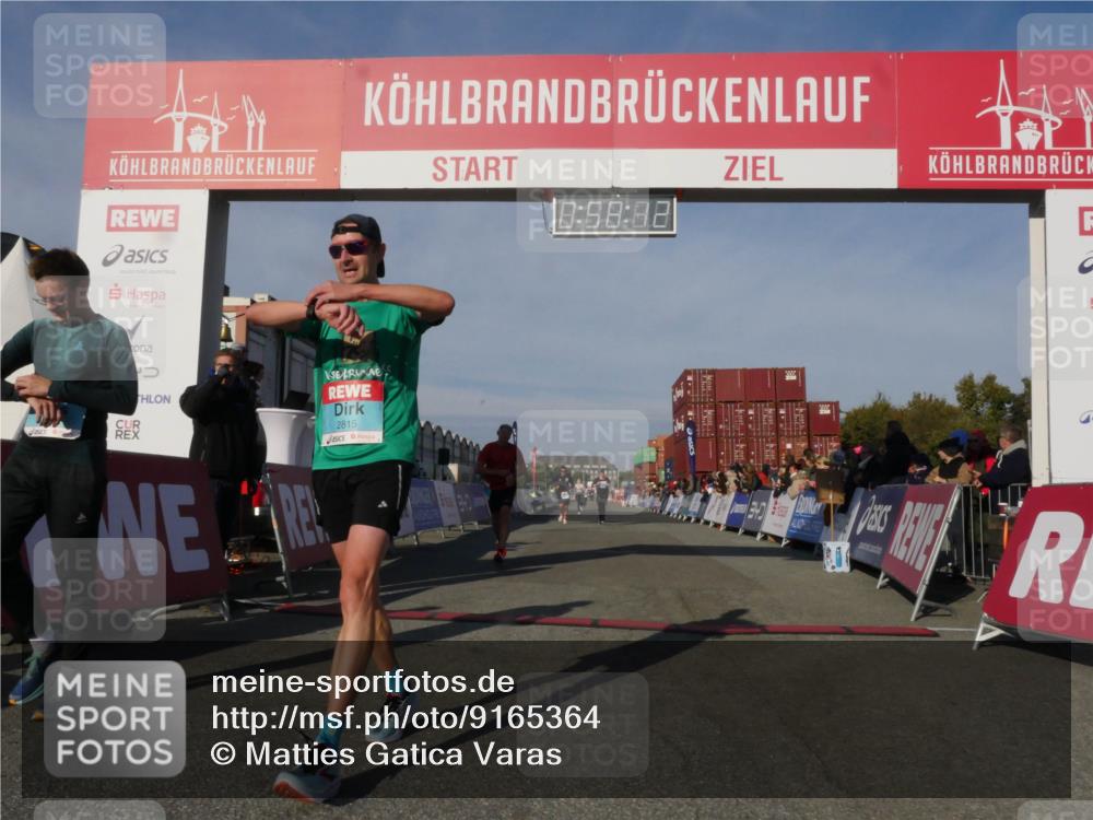03.10.2025 - Köhlbrandbrückenlauf Matties Gatica Varas http://msf.ph/oto/9165364 03.10.2025 09:58:13 Ziel 1114, 1167, 1210, 3243, 3246 meine-sportfotos.de