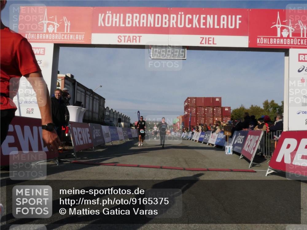 03.10.2025 - Köhlbrandbrückenlauf Matties Gatica Varas http://msf.ph/oto/9165375 03.10.2025 09:58:17 Ziel 1112, 1114, 1143, 1167, 3243, 3246, 3338 meine-sportfotos.de