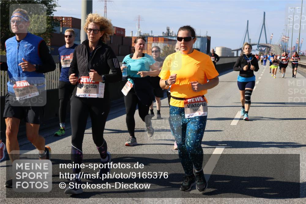 03.10.2025 - Köhlbrandbrückenlauf Strokosch-Dieckow http://msf.ph/oto/9165376 03.10.2025 13:14:23 Position 3 6380, 5227, 5604 meine-sportfotos.de