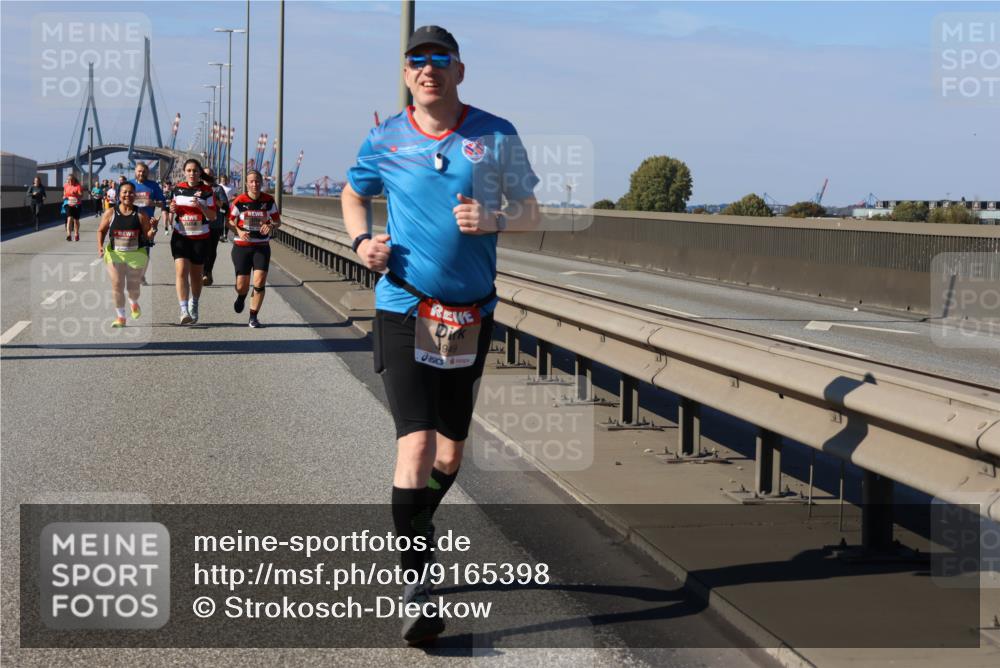 03.10.2025 - Köhlbrandbrückenlauf Strokosch-Dieckow http://msf.ph/oto/9165398 03.10.2025 13:14:30 Position 3 4949 meine-sportfotos.de