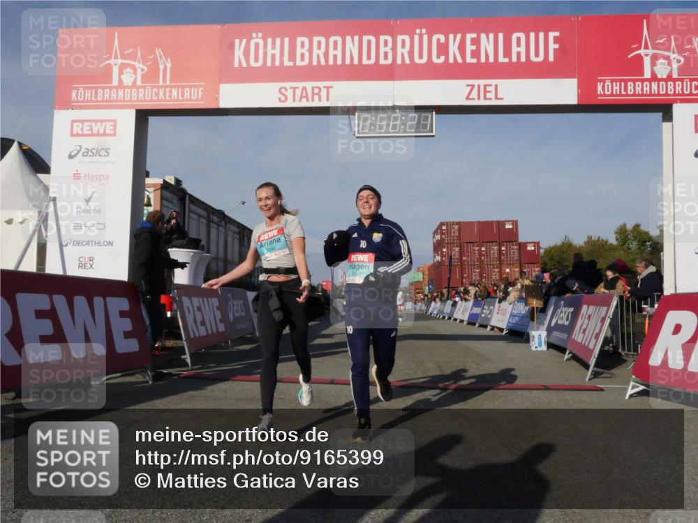 03.10.2025 - Köhlbrandbrückenlauf Matties Gatica Varas http://msf.ph/oto/9165399 03.10.2025 09:58:23 Ziel 1052, 1112, 1143, 3338, 3592 meine-sportfotos.de