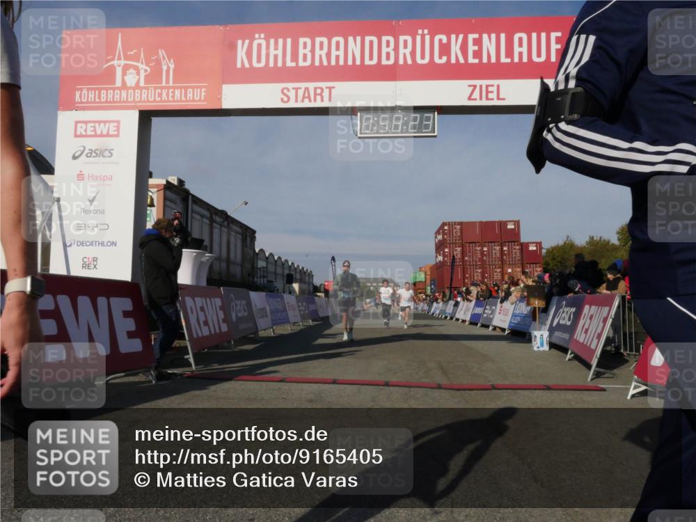 03.10.2025 - Köhlbrandbrückenlauf Matties Gatica Varas http://msf.ph/oto/9165405 03.10.2025 09:58:24 Ziel 1052, 1112, 1143, 3338, 3592 meine-sportfotos.de
