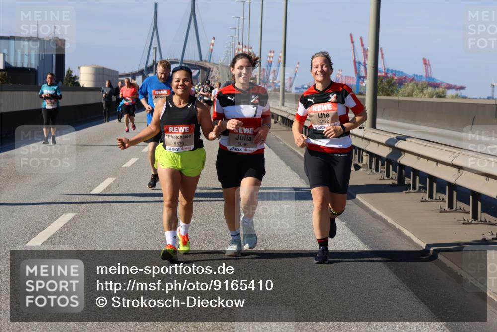 03.10.2025 - Köhlbrandbrückenlauf Strokosch-Dieckow http://msf.ph/oto/9165410 03.10.2025 13:14:34 Position 3 5576, 5036, 4970 meine-sportfotos.de