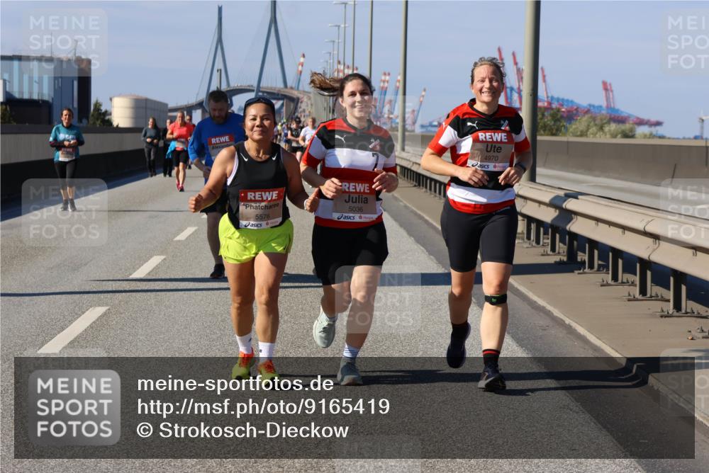 03.10.2025 - Köhlbrandbrückenlauf Strokosch-Dieckow http://msf.ph/oto/9165419 03.10.2025 13:14:35 Position 3 5576, 5036, 4970 meine-sportfotos.de