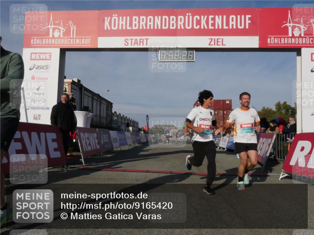 03.10.2025 - Köhlbrandbrückenlauf Matties Gatica Varas http://msf.ph/oto/9165420 03.10.2025 09:58:28 Ziel 1052, 1112, 2962, 3338, 3592, 3836 meine-sportfotos.de