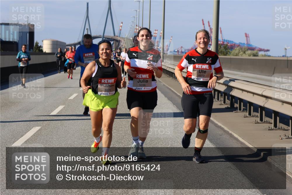 03.10.2025 - Köhlbrandbrückenlauf Strokosch-Dieckow http://msf.ph/oto/9165424 03.10.2025 13:14:35 Position 3 5576, 5036, 4970 meine-sportfotos.de