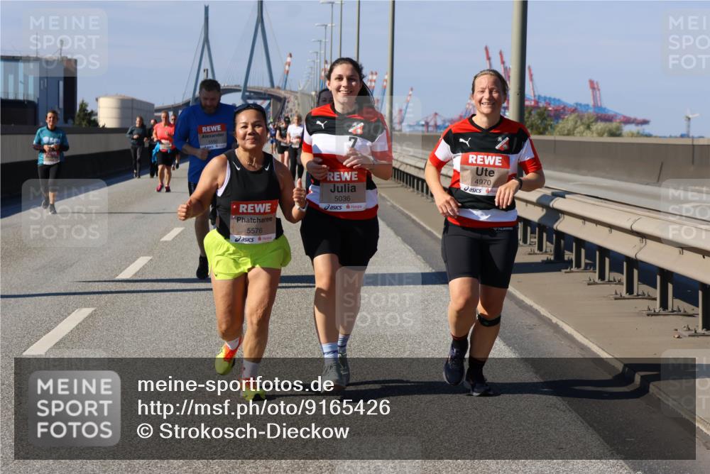 03.10.2025 - Köhlbrandbrückenlauf Strokosch-Dieckow http://msf.ph/oto/9165426 03.10.2025 13:14:35 Position 3 5550, 5576, 5036, 4970 meine-sportfotos.de