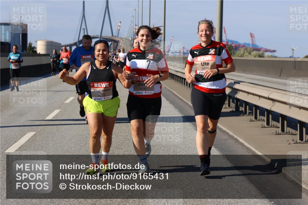 03.10.2025 - Köhlbrandbrückenlauf Strokosch-Dieckow http://msf.ph/oto/9165431 03.10.2025 13:14:35 Position 3 5576, 5036, 4970 meine-sportfotos.de