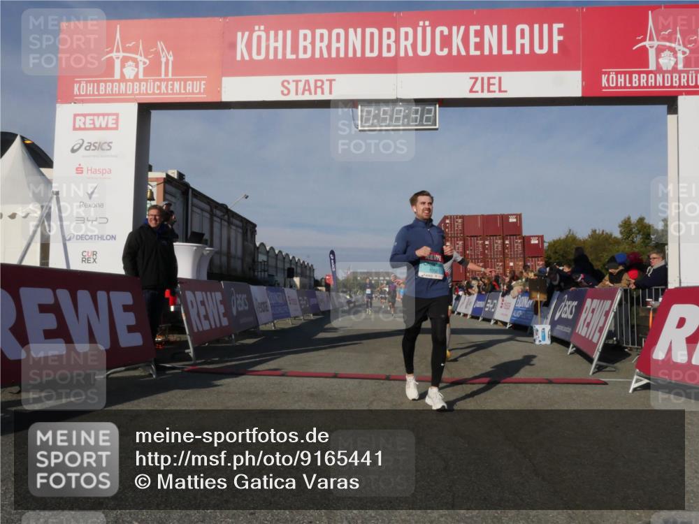 03.10.2025 - Köhlbrandbrückenlauf Matties Gatica Varas http://msf.ph/oto/9165441 03.10.2025 09:58:33 Ziel 1094, 2962, 3592, 3749, 3836 meine-sportfotos.de