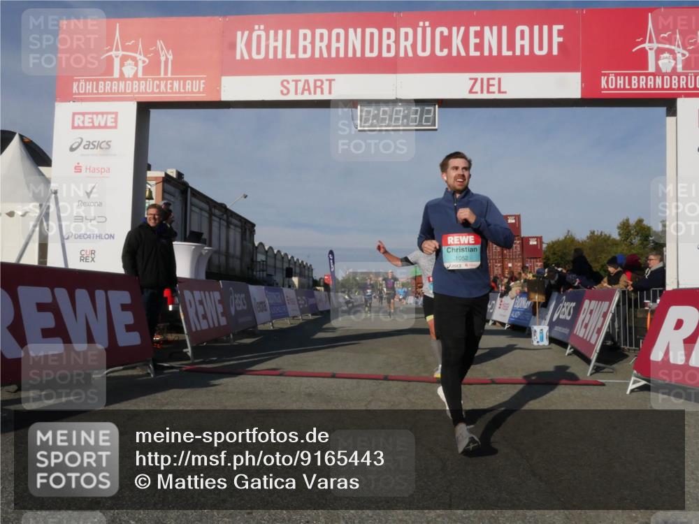 03.10.2025 - Köhlbrandbrückenlauf Matties Gatica Varas http://msf.ph/oto/9165443 03.10.2025 09:58:34 Ziel 1094, 2962, 3592, 3749, 3836 meine-sportfotos.de