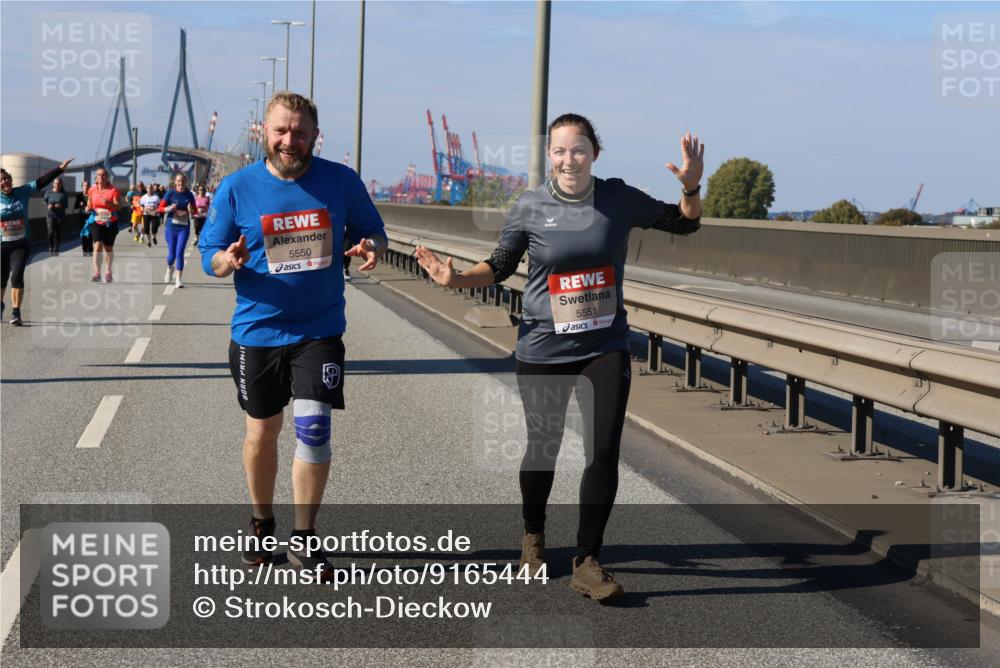 03.10.2025 - Köhlbrandbrückenlauf Strokosch-Dieckow http://msf.ph/oto/9165444 03.10.2025 13:14:38 Position 3 5550, 5551 meine-sportfotos.de