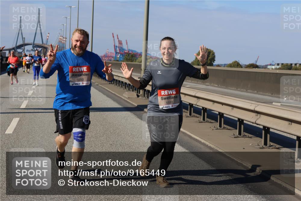 03.10.2025 - Köhlbrandbrückenlauf Strokosch-Dieckow http://msf.ph/oto/9165449 03.10.2025 13:14:39 Position 3 5550, 5551 meine-sportfotos.de