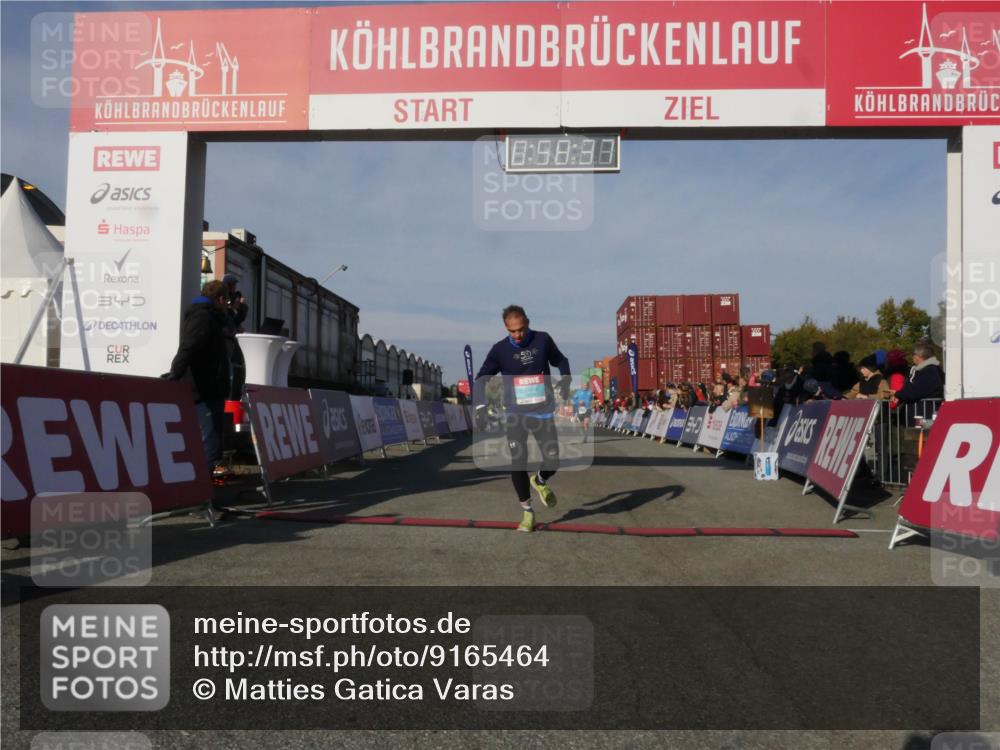 03.10.2025 - Köhlbrandbrückenlauf Matties Gatica Varas http://msf.ph/oto/9165464 03.10.2025 09:58:39 Ziel 1094, 3749, 3836 meine-sportfotos.de