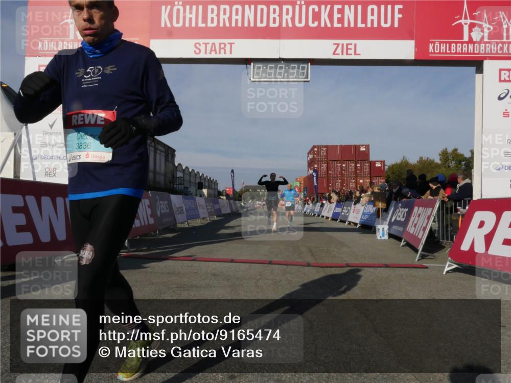 03.10.2025 - Köhlbrandbrückenlauf Matties Gatica Varas http://msf.ph/oto/9165474 03.10.2025 09:58:41 Ziel 1094, 3749 meine-sportfotos.de
