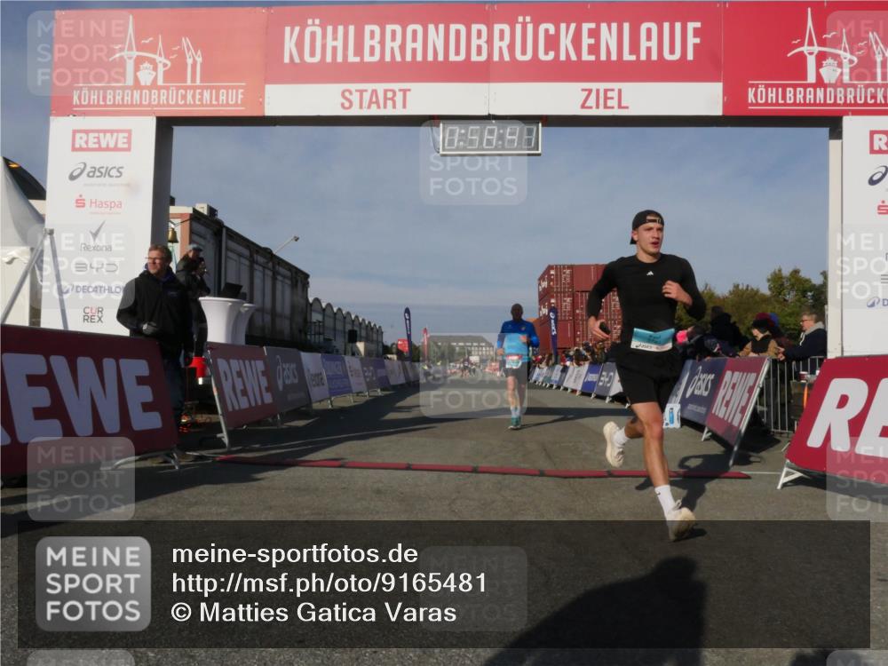 03.10.2025 - Köhlbrandbrückenlauf Matties Gatica Varas http://msf.ph/oto/9165481 03.10.2025 09:58:43 Ziel 1094, 1102 meine-sportfotos.de