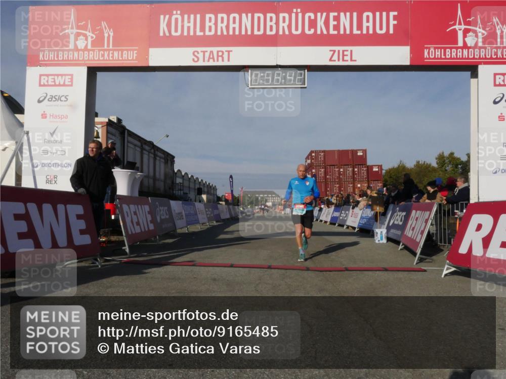 03.10.2025 - Köhlbrandbrückenlauf Matties Gatica Varas http://msf.ph/oto/9165485 03.10.2025 09:58:44 Ziel 1094, 1102 meine-sportfotos.de