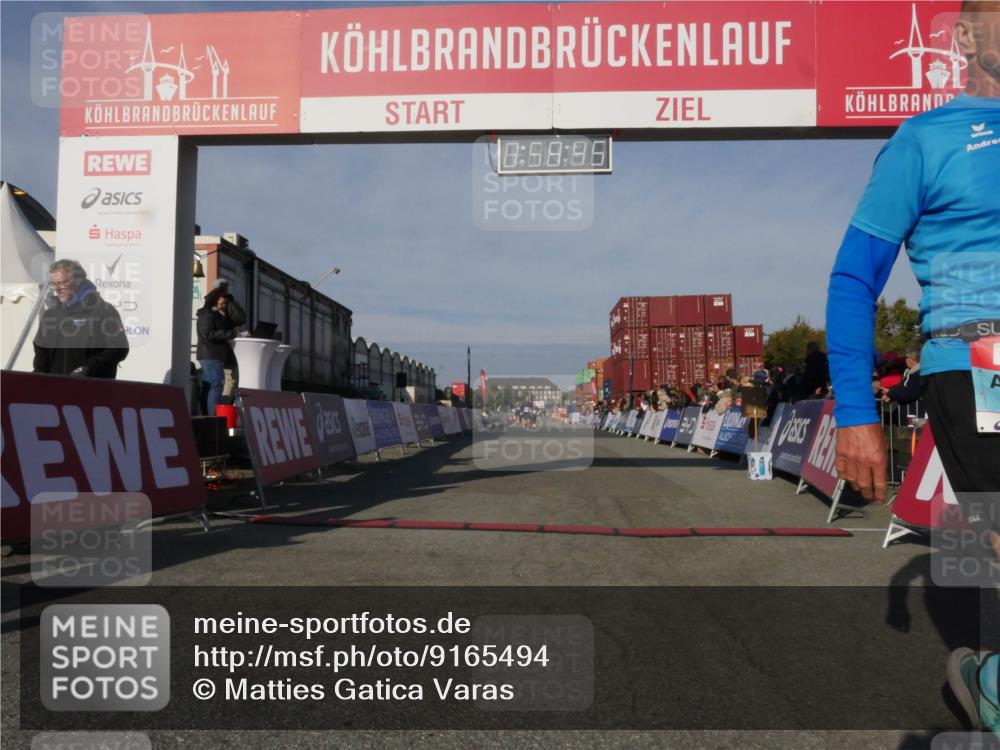 03.10.2025 - Köhlbrandbrückenlauf Matties Gatica Varas http://msf.ph/oto/9165494 03.10.2025 09:58:46 Ziel 1102, 1142 meine-sportfotos.de