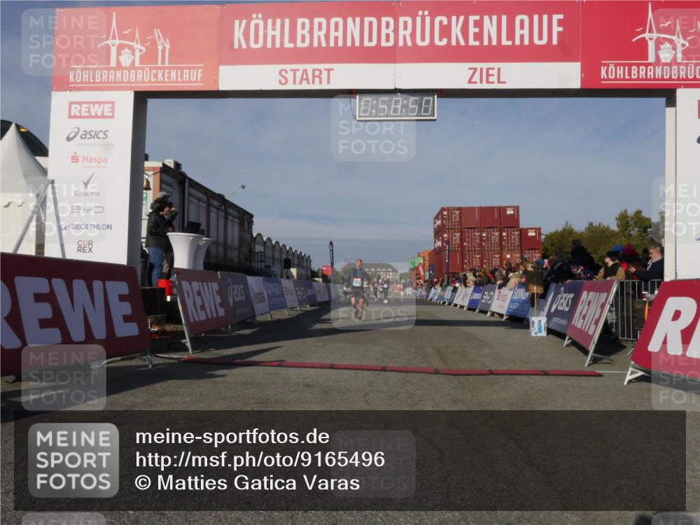 03.10.2025 - Köhlbrandbrückenlauf Matties Gatica Varas http://msf.ph/oto/9165496 03.10.2025 09:58:52 Ziel 1054, 1102, 1142, 1215, 2302, 3174 meine-sportfotos.de