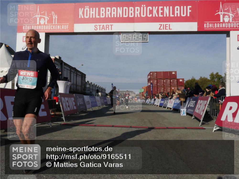 03.10.2025 - Köhlbrandbrückenlauf Matties Gatica Varas http://msf.ph/oto/9165511 03.10.2025 09:58:56 Ziel 1054, 1142, 1185, 1215, 2302, 3174, 3358 meine-sportfotos.de