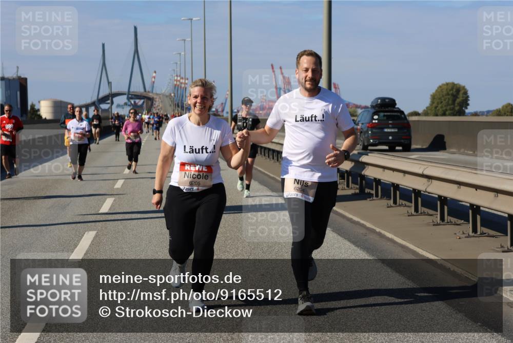 03.10.2025 - Köhlbrandbrückenlauf Strokosch-Dieckow http://msf.ph/oto/9165512 03.10.2025 13:14:51 Position 3 6205, 6204 meine-sportfotos.de