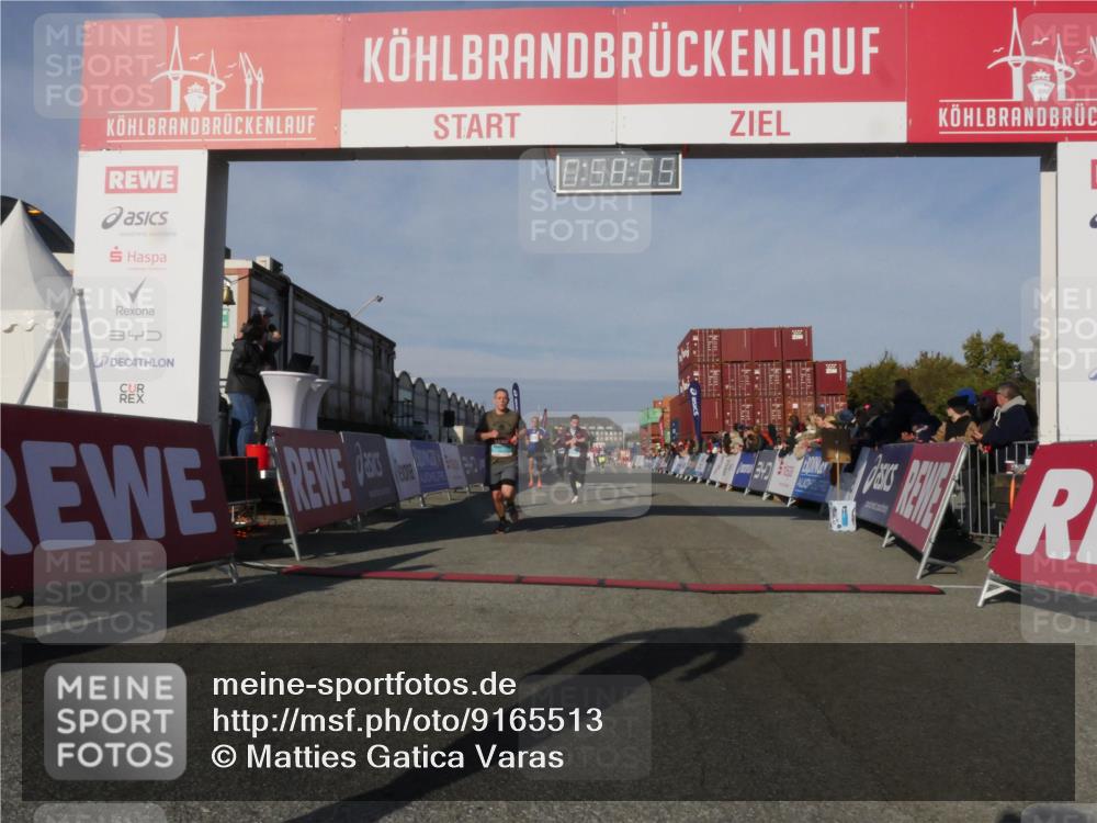 03.10.2025 - Köhlbrandbrückenlauf Matties Gatica Varas http://msf.ph/oto/9165513 03.10.2025 09:58:57 Ziel 1054, 1142, 1185, 1215, 2302, 3174, 3358 meine-sportfotos.de