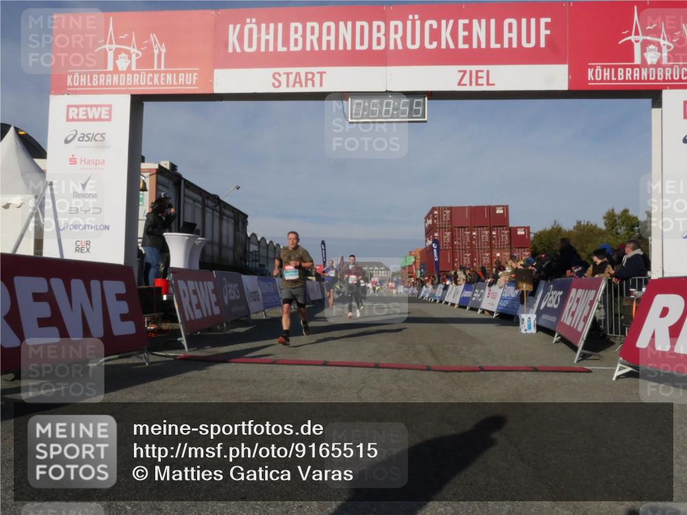 03.10.2025 - Köhlbrandbrückenlauf Matties Gatica Varas http://msf.ph/oto/9165515 03.10.2025 09:58:57 Ziel 1054, 1142, 1185, 1215, 2302, 3174, 3358 meine-sportfotos.de