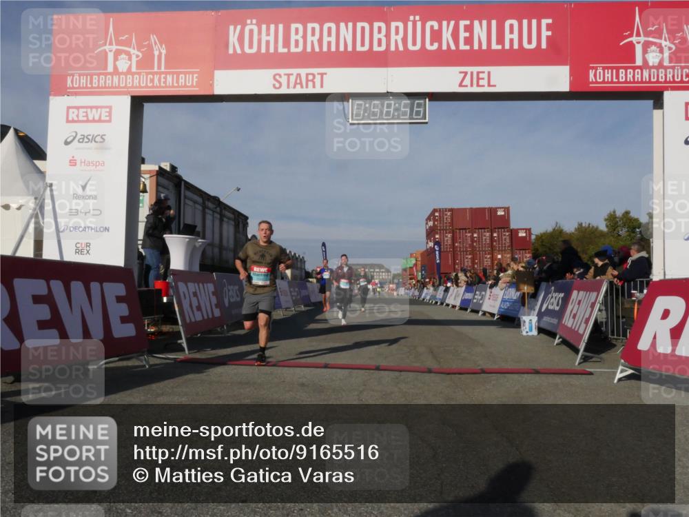 03.10.2025 - Köhlbrandbrückenlauf Matties Gatica Varas http://msf.ph/oto/9165516 03.10.2025 09:58:57 Ziel 1054, 1142, 1185, 1215, 2302, 3174, 3358 meine-sportfotos.de
