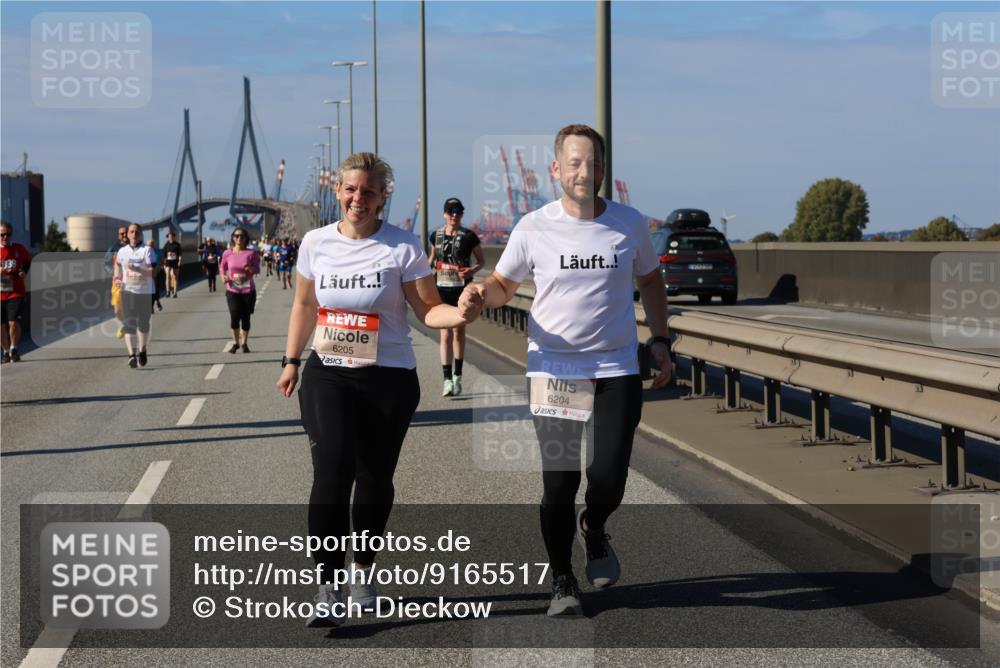 03.10.2025 - Köhlbrandbrückenlauf Strokosch-Dieckow http://msf.ph/oto/9165517 03.10.2025 13:14:51 Position 3 938, 6205, 6204 meine-sportfotos.de
