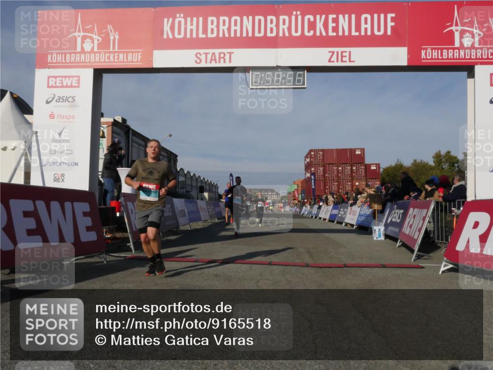 03.10.2025 - Köhlbrandbrückenlauf Matties Gatica Varas http://msf.ph/oto/9165518 03.10.2025 09:58:58 Ziel 1054, 1185, 1215, 2302, 3174, 3358 meine-sportfotos.de