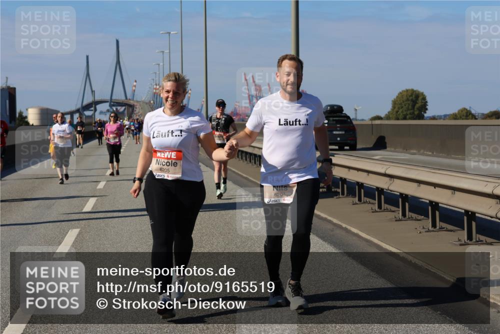 03.10.2025 - Köhlbrandbrückenlauf Strokosch-Dieckow http://msf.ph/oto/9165519 03.10.2025 13:14:51 Position 3 6205, 6204 meine-sportfotos.de