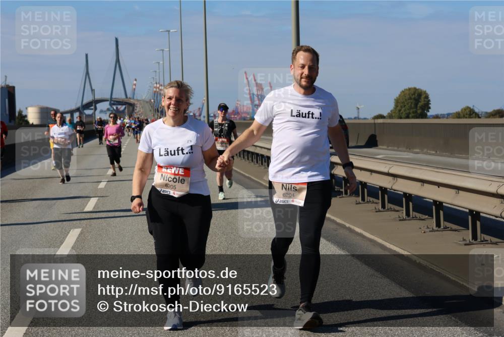 03.10.2025 - Köhlbrandbrückenlauf Strokosch-Dieckow http://msf.ph/oto/9165523 03.10.2025 13:14:51 Position 3 6205, 6204 meine-sportfotos.de