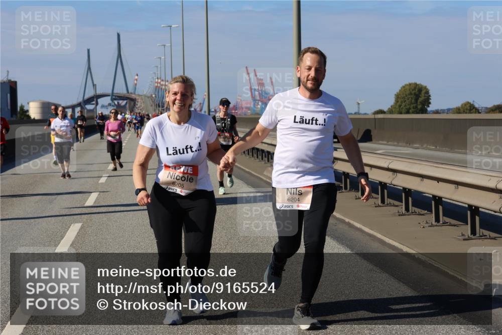 03.10.2025 - Köhlbrandbrückenlauf Strokosch-Dieckow http://msf.ph/oto/9165524 03.10.2025 13:14:51 Position 3 6205, 6204 meine-sportfotos.de