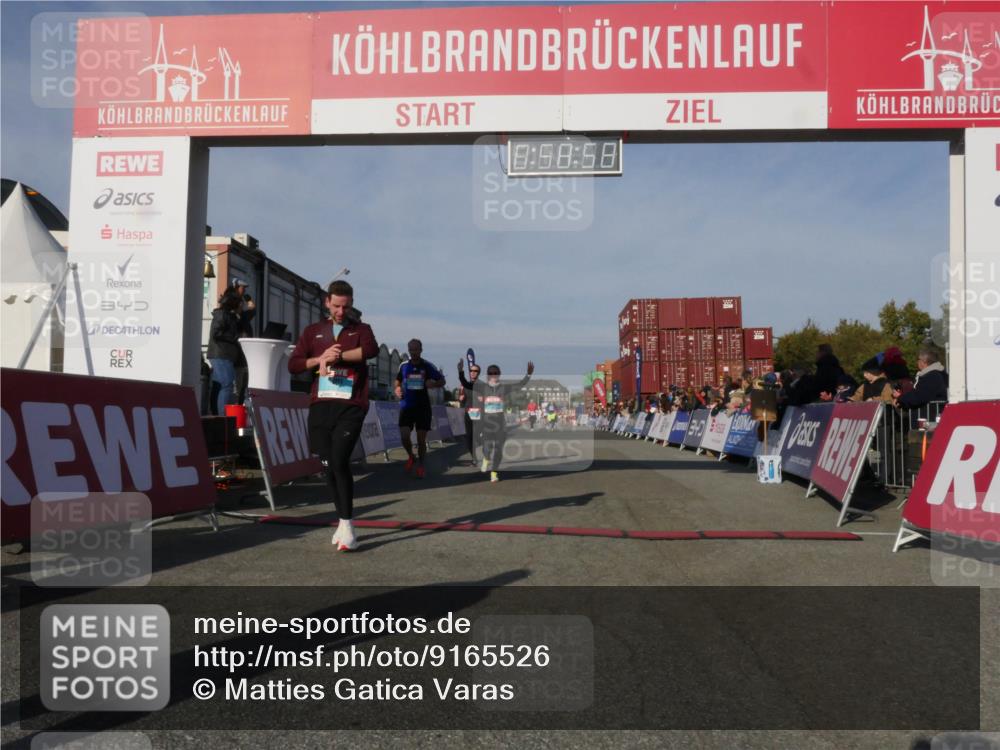 03.10.2025 - Köhlbrandbrückenlauf Matties Gatica Varas http://msf.ph/oto/9165526 03.10.2025 09:59:00 Ziel 1054, 1185, 1215, 1383, 3174, 3358 meine-sportfotos.de