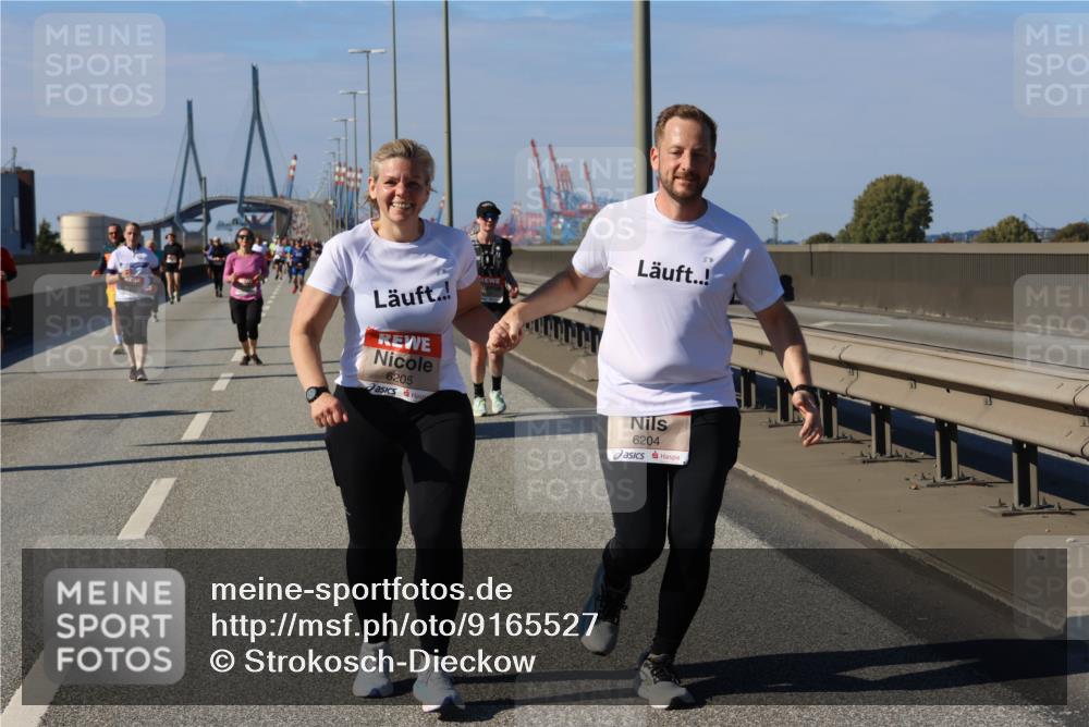 03.10.2025 - Köhlbrandbrückenlauf Strokosch-Dieckow http://msf.ph/oto/9165527 03.10.2025 13:14:51 Position 3 6205, 6204 meine-sportfotos.de