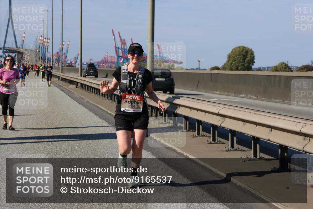 03.10.2025 - Köhlbrandbrückenlauf Strokosch-Dieckow http://msf.ph/oto/9165537 03.10.2025 13:14:55 Position 3 5592 meine-sportfotos.de