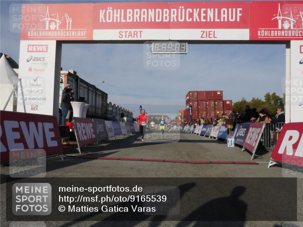 03.10.2025 - Köhlbrandbrückenlauf Matties Gatica Varas http://msf.ph/oto/9165539 03.10.2025 09:59:05 Ziel 1063, 1107, 1185, 1271, 1383, 1617, 3358, 3837 meine-sportfotos.de