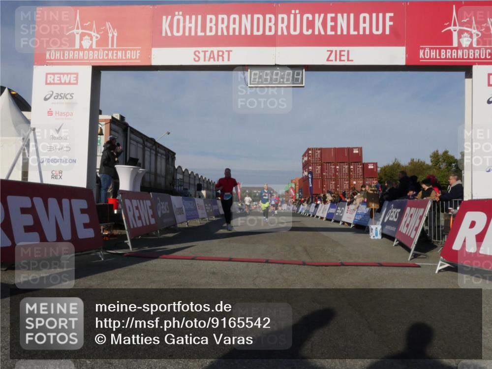 03.10.2025 - Köhlbrandbrückenlauf Matties Gatica Varas http://msf.ph/oto/9165542 03.10.2025 09:59:06 Ziel 1063, 1107, 1185, 1271, 1383, 1617, 3155, 3358, 3837 meine-sportfotos.de