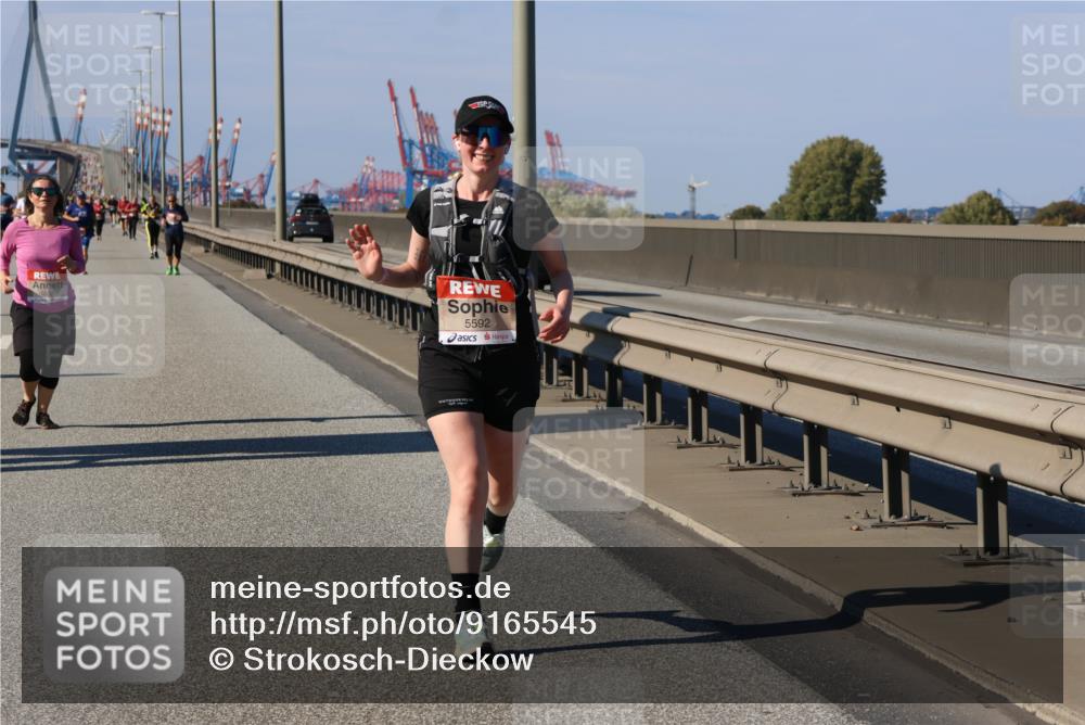 03.10.2025 - Köhlbrandbrückenlauf Strokosch-Dieckow http://msf.ph/oto/9165545 03.10.2025 13:14:55 Position 3 5592 meine-sportfotos.de
