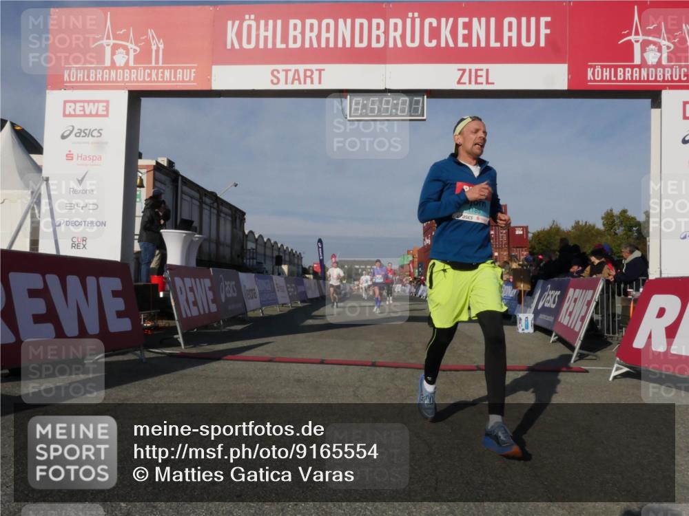 03.10.2025 - Köhlbrandbrückenlauf Matties Gatica Varas http://msf.ph/oto/9165554 03.10.2025 09:59:09 Ziel 1063, 1107, 1271, 1383, 1617, 2948, 3155, 3837 meine-sportfotos.de