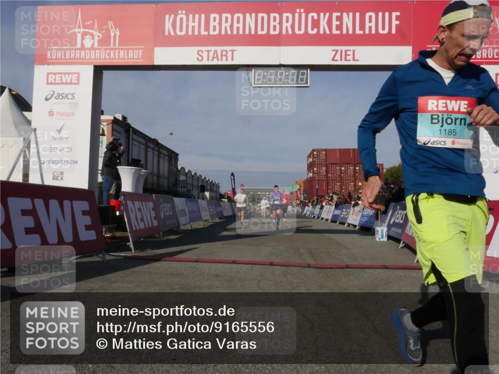 03.10.2025 - Köhlbrandbrückenlauf Matties Gatica Varas http://msf.ph/oto/9165556 03.10.2025 09:59:10 Ziel 1063, 1107, 1271, 1383, 1617, 2948, 3155, 3837 meine-sportfotos.de