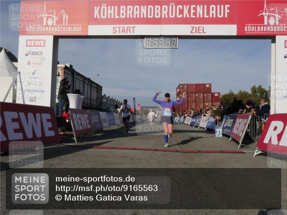 03.10.2025 - Köhlbrandbrückenlauf Matties Gatica Varas http://msf.ph/oto/9165563 03.10.2025 09:59:12 Ziel 1063, 1107, 1271, 1383, 1617, 2948, 3155, 3837 meine-sportfotos.de