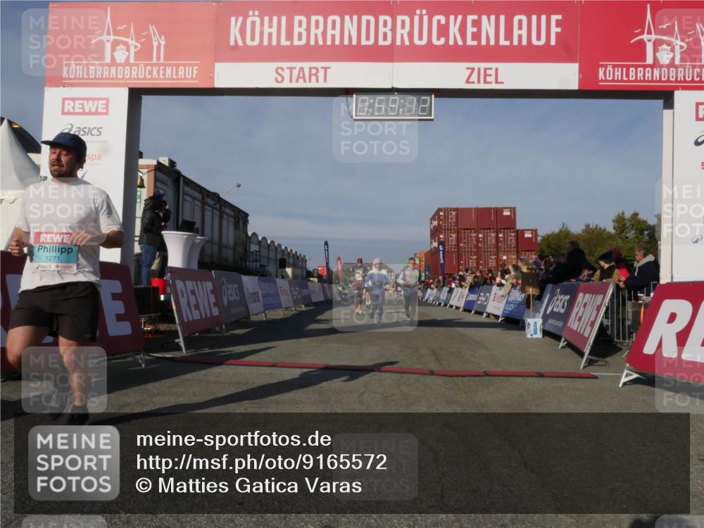 03.10.2025 - Köhlbrandbrückenlauf Matties Gatica Varas http://msf.ph/oto/9165572 03.10.2025 09:59:14 Ziel 1063, 1617, 2948, 3155, 3340, 3837 meine-sportfotos.de