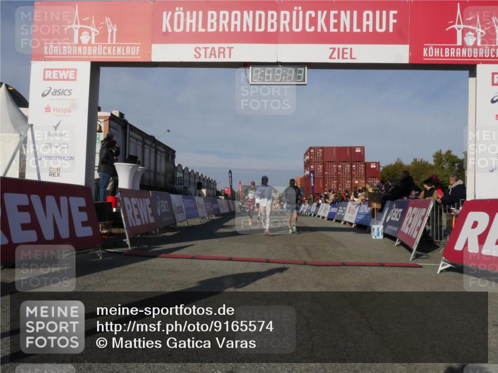03.10.2025 - Köhlbrandbrückenlauf Matties Gatica Varas http://msf.ph/oto/9165574 03.10.2025 09:59:14 Ziel 1063, 1617, 2948, 3155, 3340, 3837 meine-sportfotos.de