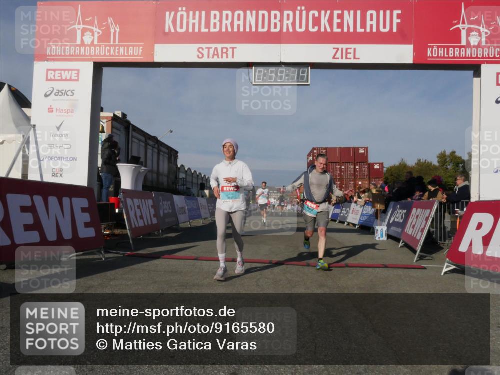 03.10.2025 - Köhlbrandbrückenlauf Matties Gatica Varas http://msf.ph/oto/9165580 03.10.2025 09:59:16 Ziel 1063, 1423, 1617, 2948, 3155, 3340, 3525 meine-sportfotos.de