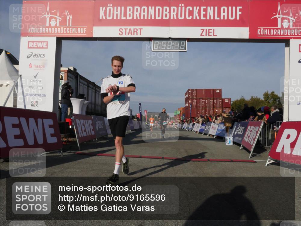 03.10.2025 - Köhlbrandbrückenlauf Matties Gatica Varas http://msf.ph/oto/9165596 03.10.2025 09:59:20 Ziel 1249, 1269, 1398, 1411, 1423, 2948, 3340, 3525 meine-sportfotos.de