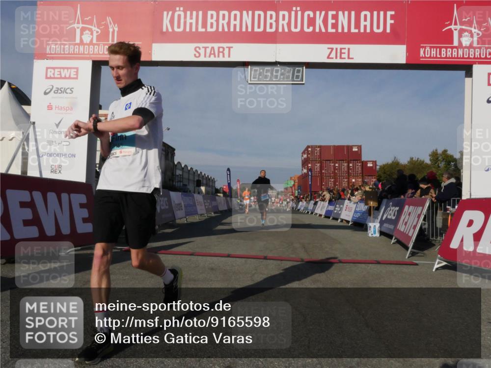 03.10.2025 - Köhlbrandbrückenlauf Matties Gatica Varas http://msf.ph/oto/9165598 03.10.2025 09:59:20 Ziel 1249, 1269, 1398, 1411, 1423, 2948, 3340, 3525 meine-sportfotos.de